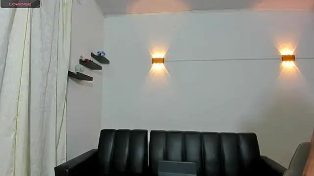 Snapshot of jeff_ross chatting on 06.24.26 jeff ross online show from 06.24.26