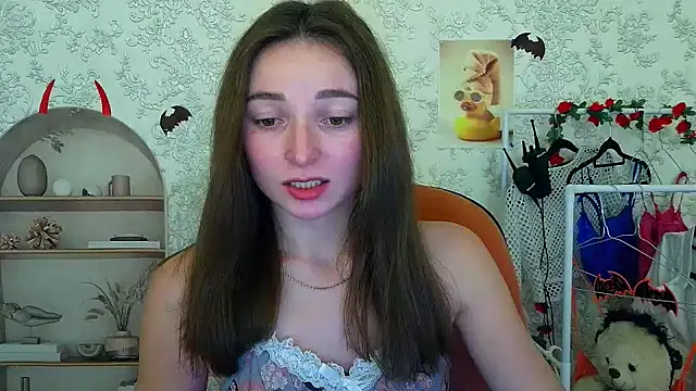  Barbie Kiss  online show from 10.26.25