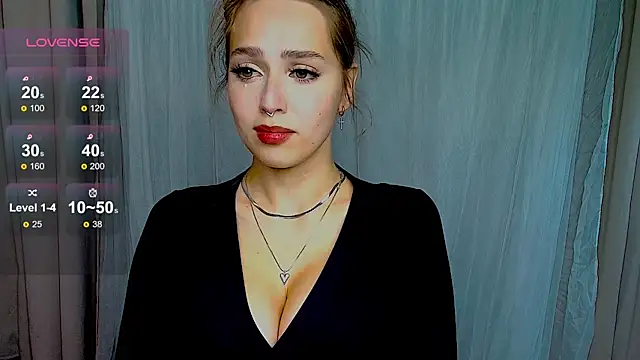 YaraKroft  online show from 01.21.25