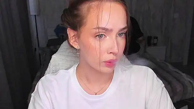 Snapshot of YaraKroft_ chatting on 07.14.26 YaraKroft online show from 07.14.26