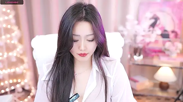Snapshot of YINGTao-168 chatting on 02.19.25 YINGTao-168 online show from 02.19.25