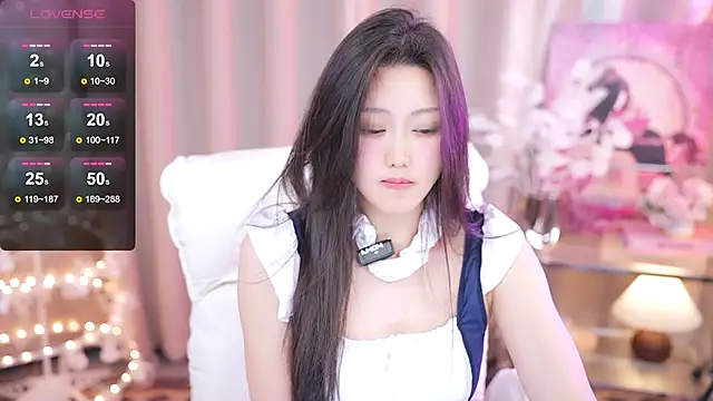 Snapshot of YINGTao-168 chatting on 02.24.25 YINGTao-168 online show from 02.24.25