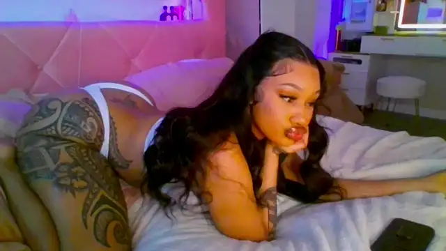 Snapshot of XenaIsland chatting on 02.01.26 XenaIsland online show from 02.01.26