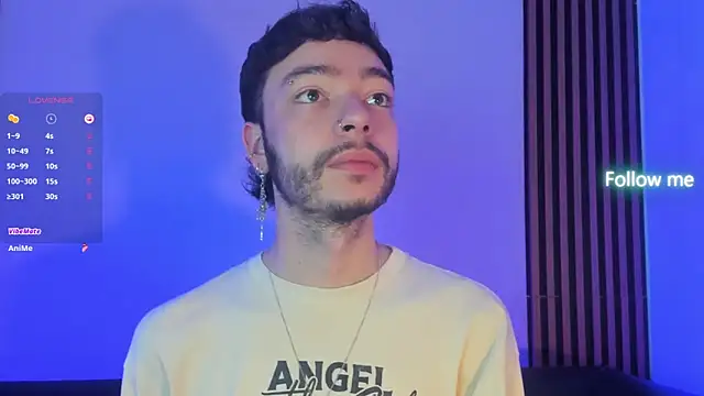 Snapshot of noah_ricci chatting on 10.12.25 noah ricci online show from 10.12.25