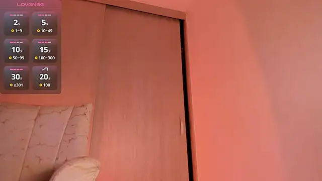 CoralineKam1 online show from 11.06.25