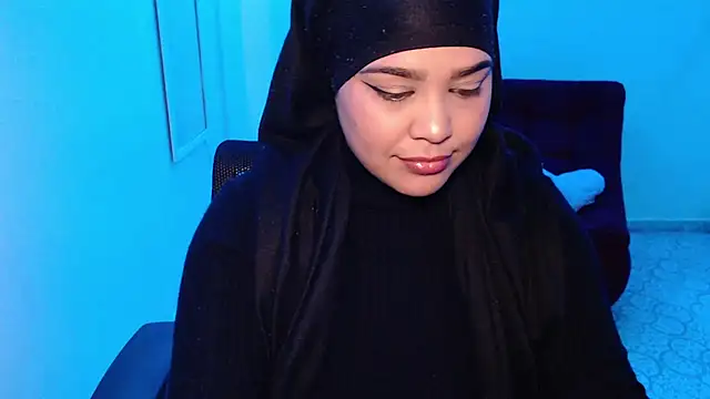 Snapshot of VenussTits97 chatting on 10.14.25 VenussTits97 online show from 10.14.25