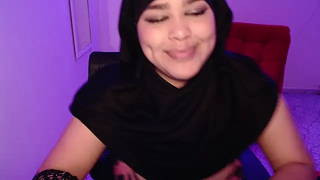 Snapshot of VenussTits97 chatting on 10.23.25 VenussTits97 online show from 10.23.25