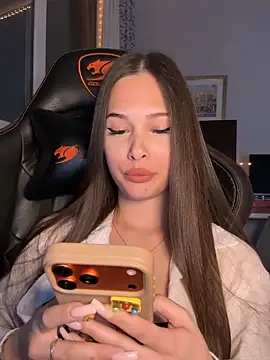 EricaWalls online show from 04.18.26