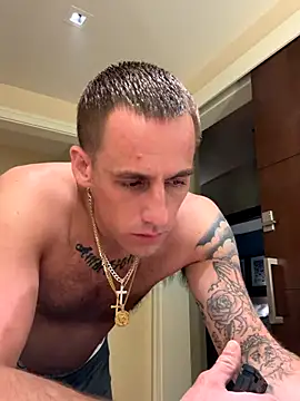 Snapshot of PeytonJohnn chatting on 09.23.25 PeytonJohnn online show from 09.23.25