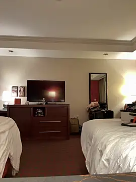 Snapshot of PeytonJohnn chatting on 09.29.25 PeytonJohnn online show from 09.29.25