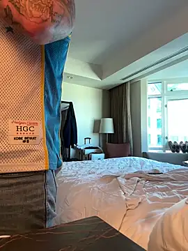 Snapshot of PeytonJohnn chatting on 10.05.25 PeytonJohnn online show from 10.05.25