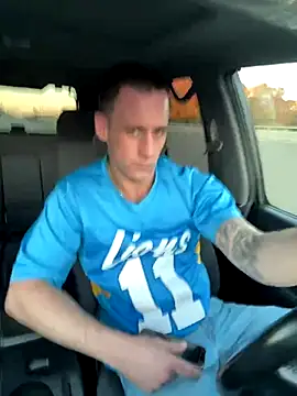 Snapshot of PeytonJohnn chatting on 10.26.25 PeytonJohnn online show from 10.26.25