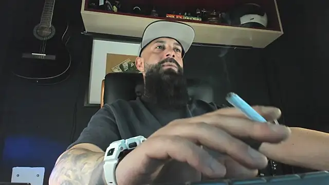 axxelrich  online show from 02.02.25