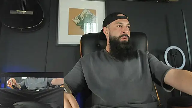 axxelrich  online show from 02.16.25