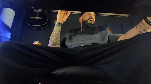 axxelrich  online show from 03.01.25