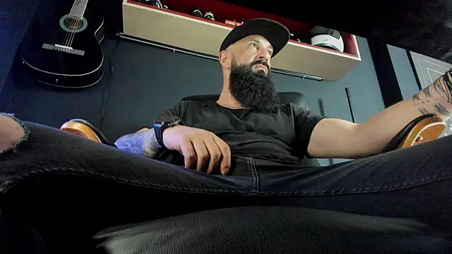 axxelrich  online show from 03.21.25