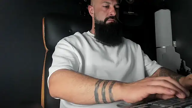 axxelrich  online show from 09.10.25