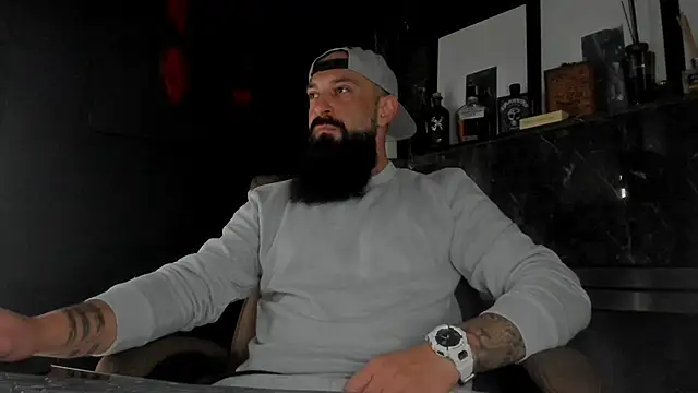 axxelrich  online show from 10.26.25