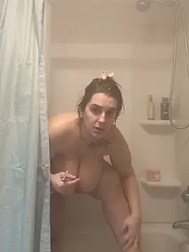 menaceswife online show from 02.20.25