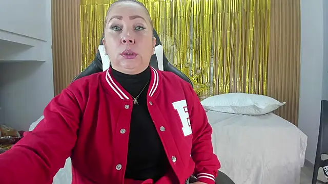 Danna topless online show from 10.16.25