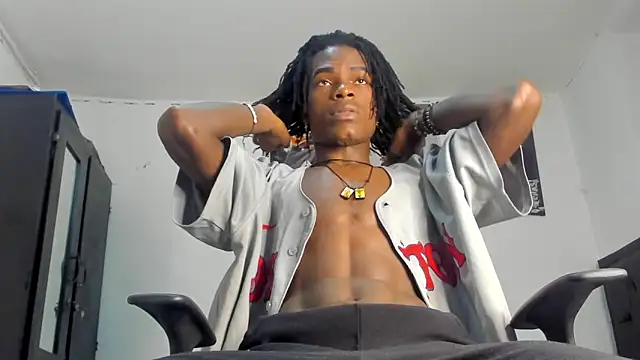 Snapshot of darwinjhonson chatting on 02.06.25 darwinjhonson online show from 02.06.25