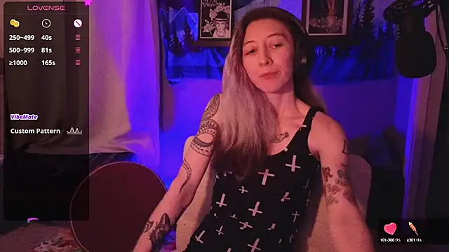 lovelylucyy online show from 12.02.24