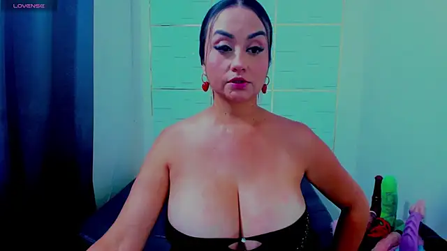 IsaSixty9 online show from 03.05.25