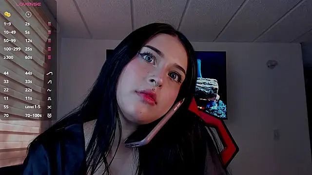 Snapshot of Charlotte_greys chatting on 09.16.25 Charlotte greys online show from 09.16.25