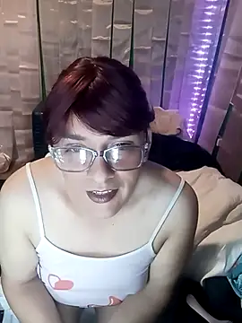 Snapshot of JOSSYANNE chatting on 10.06.25 JOSSYANNE online show from 10.06.25