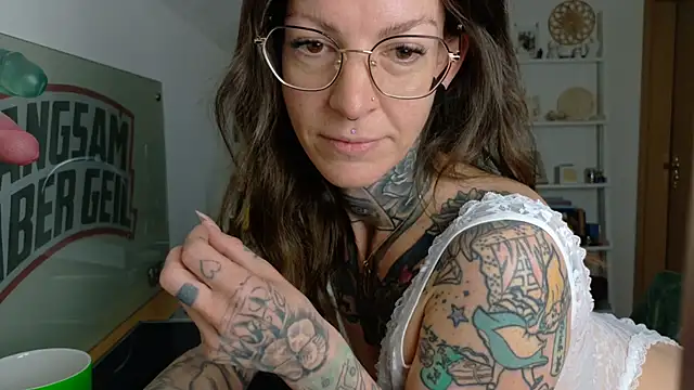 BrownieyQueen online show from 04.02.26