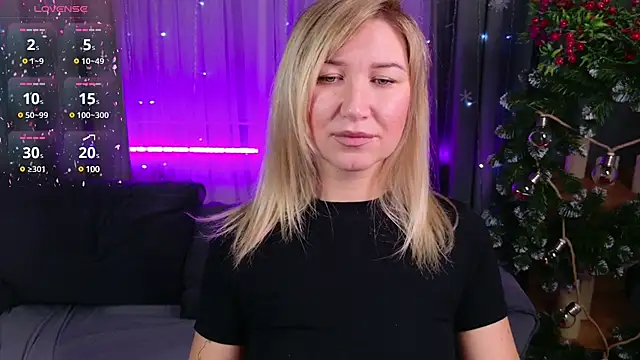 Snapshot of MilaBott chatting on 12.30.24 MilaBott online show from 12.30.24