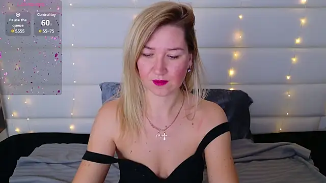 Snapshot of MilaBott chatting on 01.16.25 MilaBott online show from 01.16.25