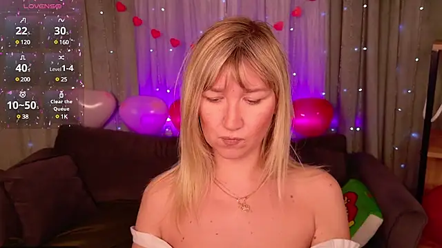 Snapshot of MilaBott chatting on 02.11.25 MilaBott online show from 02.11.25