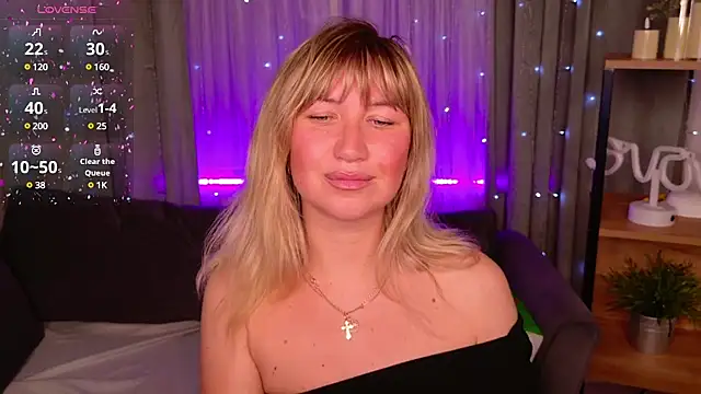 Snapshot of MilaBott chatting on 02.24.25 MilaBott online show from 02.24.25