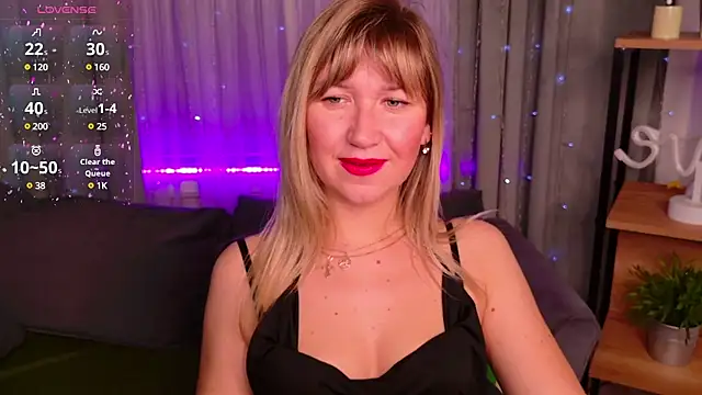 Snapshot of MilaBott chatting on 03.12.25 MilaBott online show from 03.12.25