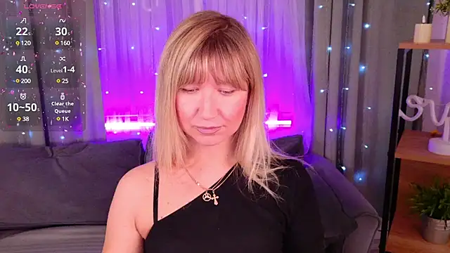 Snapshot of MilaBott chatting on 03.16.25 MilaBott online show from 03.16.25