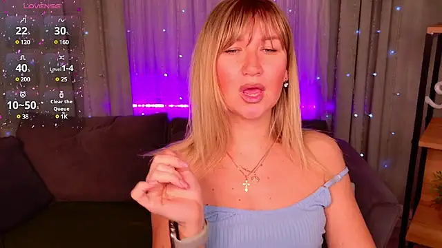 Snapshot of MilaBott chatting on 03.20.25 MilaBott online show from 03.20.25