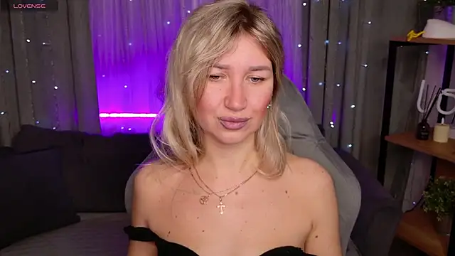 MilaBott online show from 11.23.25