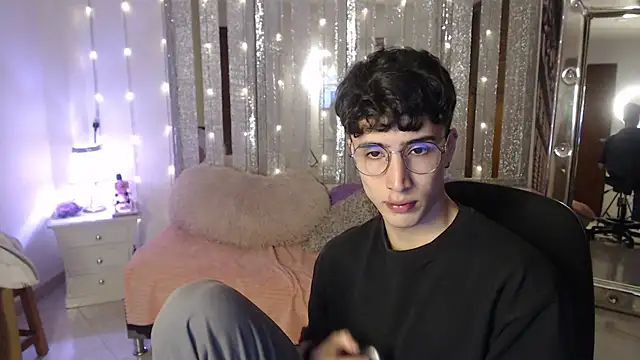 Snapshot of gojo_satoru_18 chatting on 01.14.25 gojo satoru 18 online show from 01.14.25