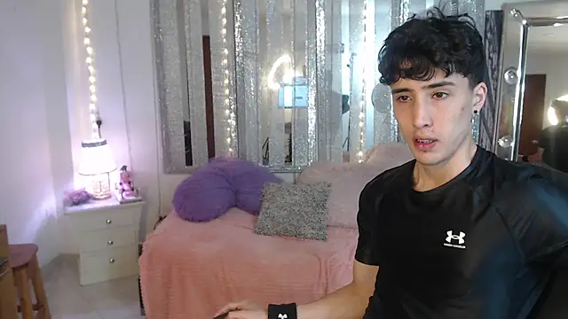 Snapshot of gojo_satoru_18 chatting on 01.18.25 gojo satoru 18 online show from 01.18.25