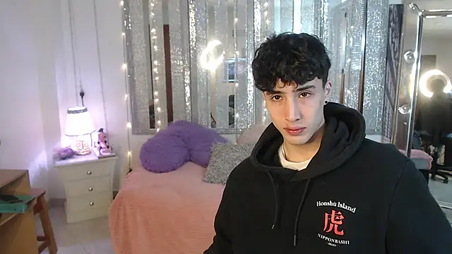 Snapshot of gojo_satoru_18 chatting on 01.20.25 gojo satoru 18 online show from 01.20.25