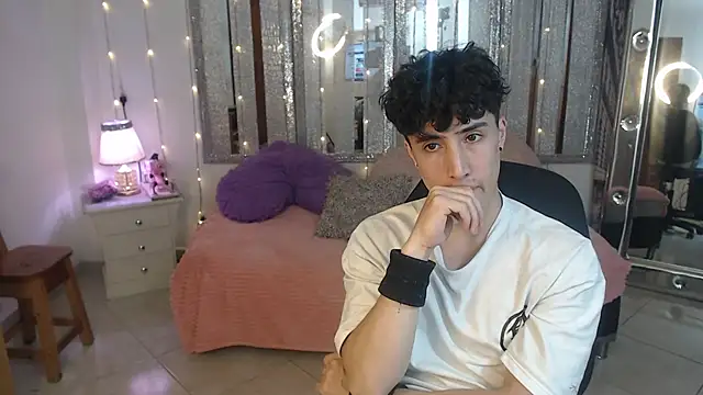 Snapshot of gojo_satoru_18 chatting on 01.20.25 gojo satoru 18 online show from 01.20.25