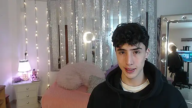 Snapshot of gojo_satoru_18 chatting on 01.21.25 gojo satoru 18 online show from 01.21.25