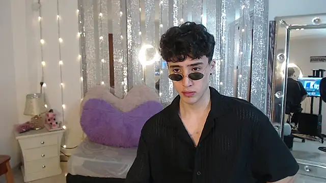 Snapshot of gojo_satoru_18 chatting on 01.24.25 gojo satoru 18 online show from 01.24.25