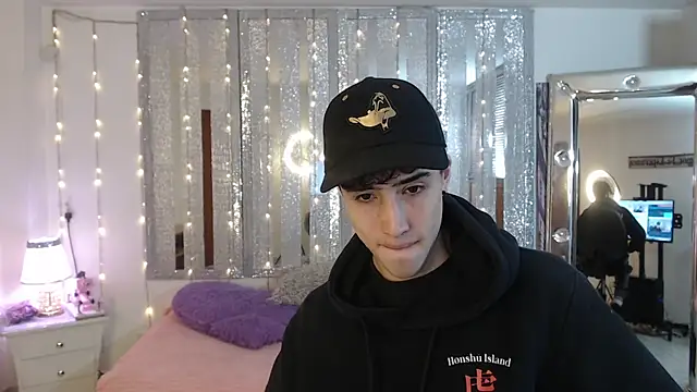 Snapshot of gojo_satoru_18 chatting on 01.28.25 gojo satoru 18 online show from 01.28.25