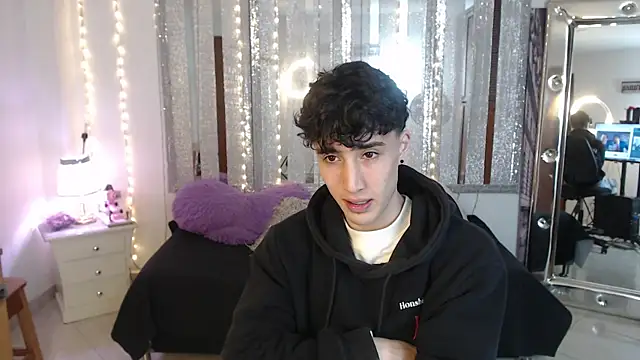 Snapshot of gojo_satoru_18 chatting on 02.08.25 gojo satoru 18 online show from 02.08.25