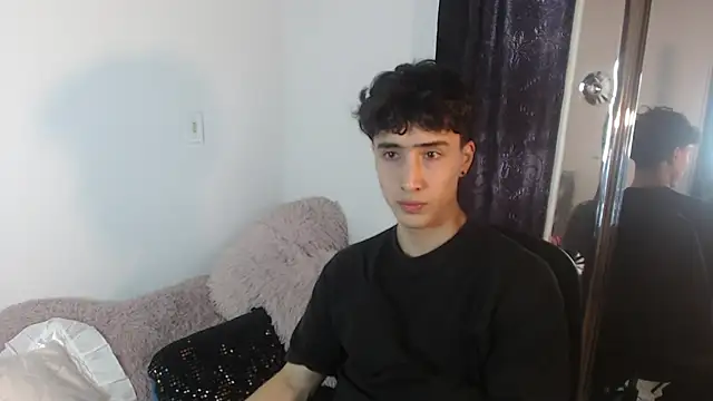 Snapshot of gojo_satoru_18 chatting on 02.26.25 gojo satoru 18 online show from 02.26.25