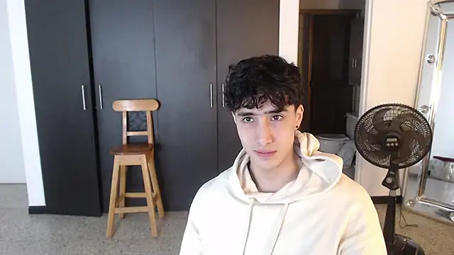 Snapshot of gojo_satoru_18 chatting on 03.01.25 gojo satoru 18 online show from 03.01.25