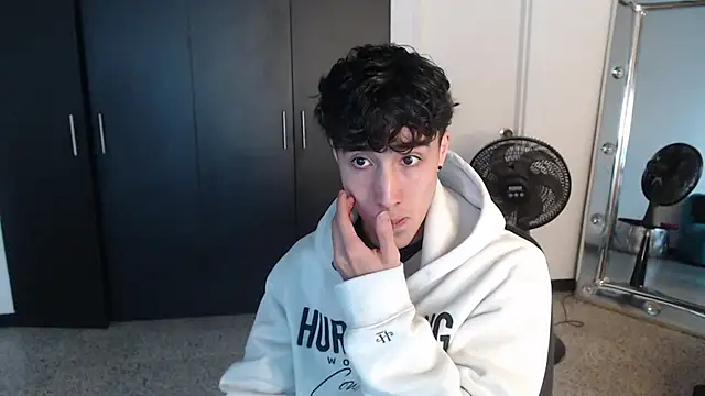 Snapshot of gojo_satoru_18 chatting on 03.03.25 gojo satoru 18 online show from 03.03.25