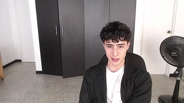 Snapshot of gojo_satoru_18 chatting on 03.06.25 gojo satoru 18 online show from 03.06.25